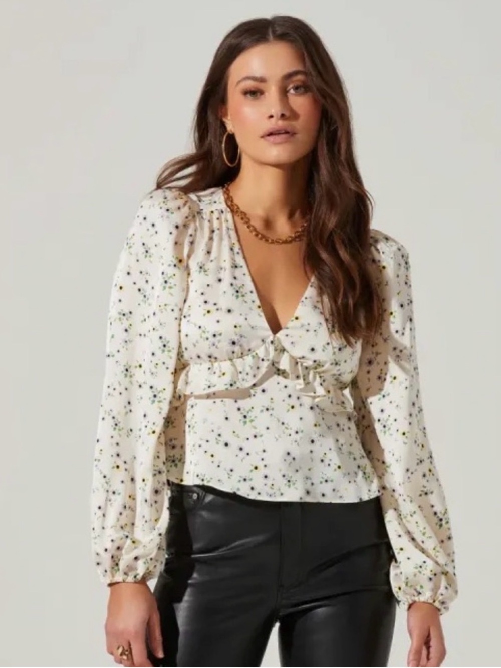 ASTR the label: Floral Long Sleeve, Open Back Top - Cream, Periwinkle Ditsy